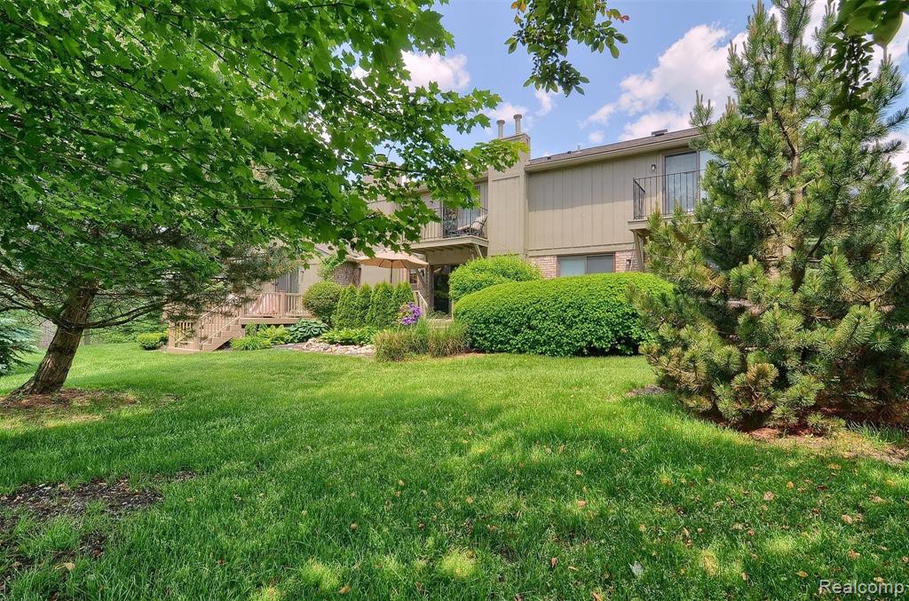 1986 Pondview Court Rochester Hills, MI 48309 - Photo 3 of 37