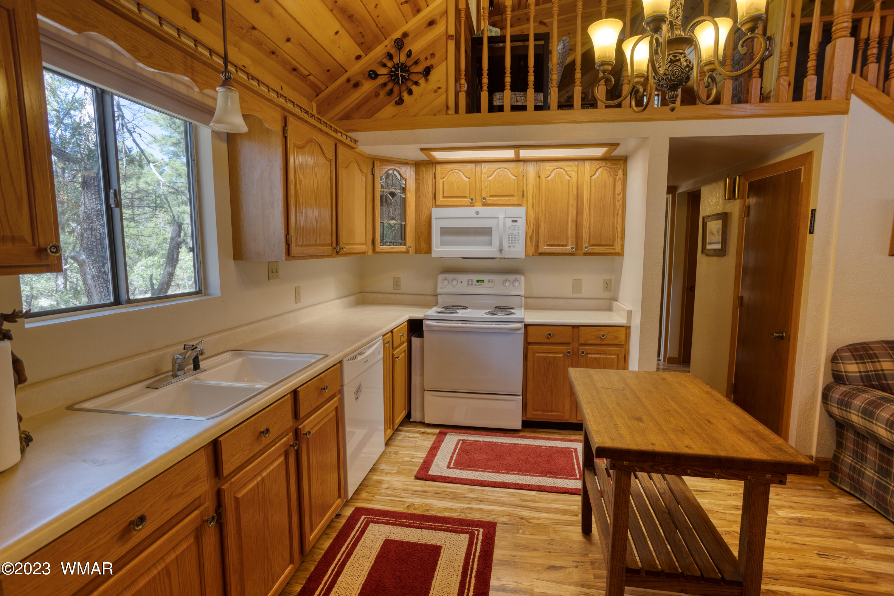 2831 Cattle Trail Road Overgaard, AZ 85933 - Photo 10 of 24