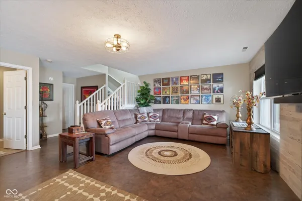 $515,000 | 8079 Lower Bay Lane, Indianapolis, IN 46236