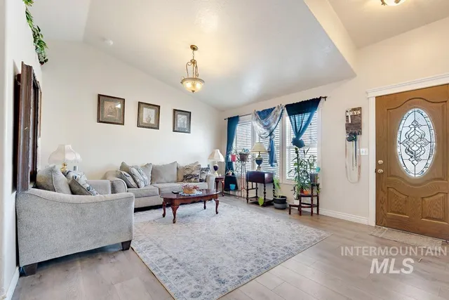 $429,900 | 1010 Jonathan Street, Fruitland, ID 83619