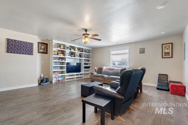 $429,900 | 1010 Jonathan Street, Fruitland, ID 83619