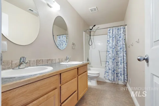 $429,900 | 1010 Jonathan Street, Fruitland, ID 83619