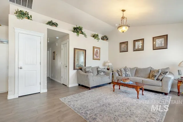 $429,900 | 1010 Jonathan Street, Fruitland, ID 83619