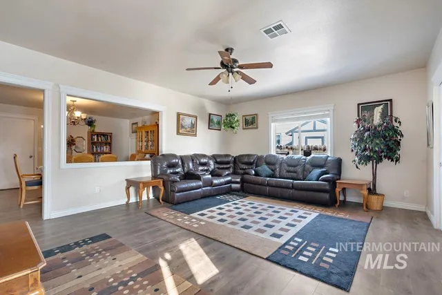 $429,900 | 1010 Jonathan Street, Fruitland, ID 83619