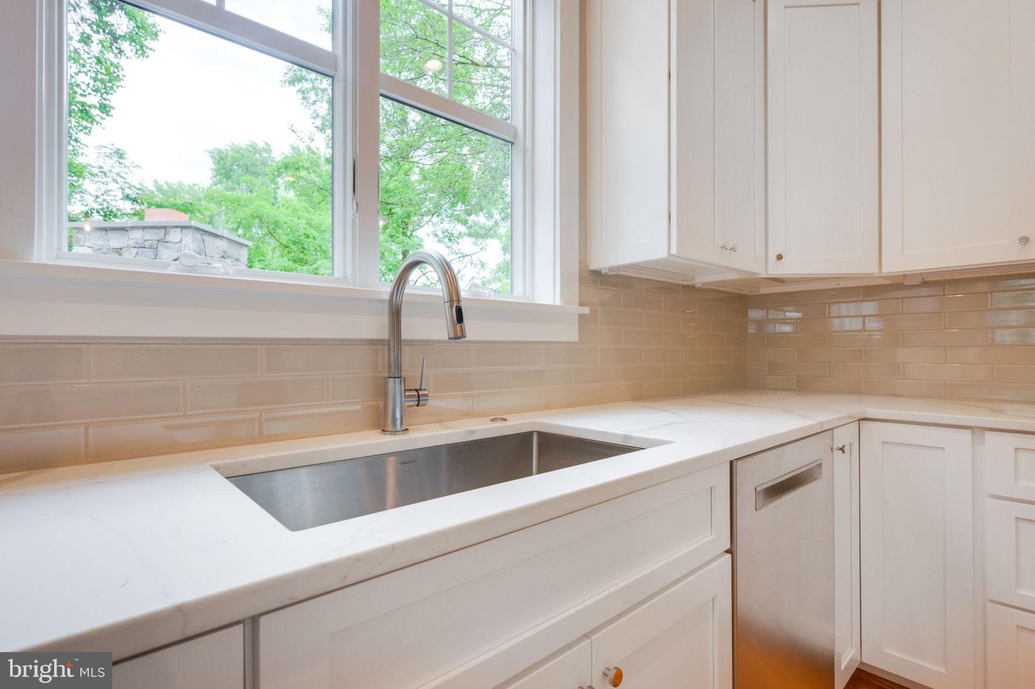 5723 Ogden Road Bethesda, MD 20816 - Photo 17 of 82