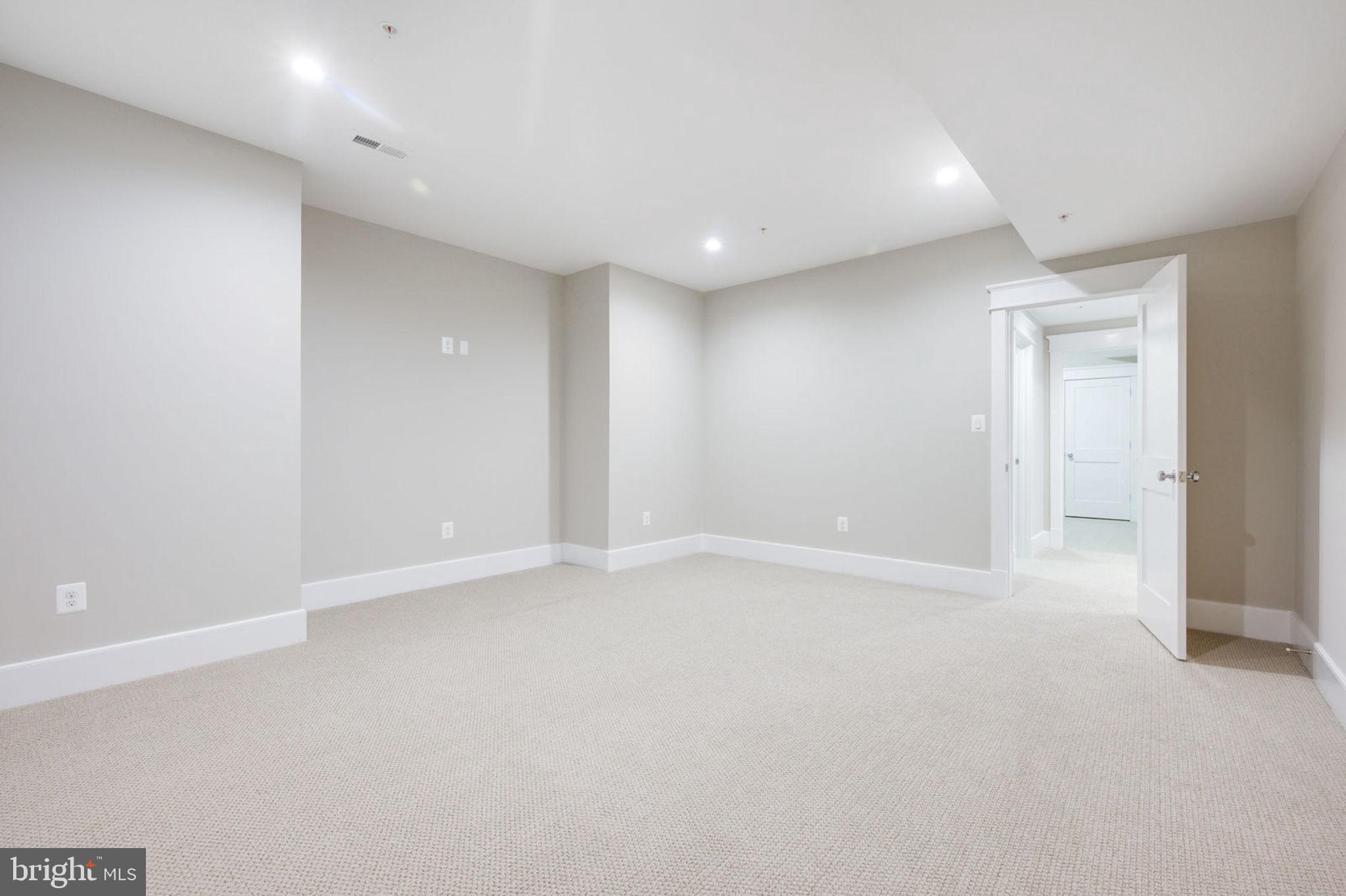 5723 Ogden Road Bethesda, MD 20816 - Photo 63 of 82