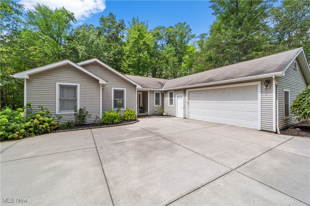 18122 Haskins Road Chagrin Falls, OH 44023 - Photo 1 of 30