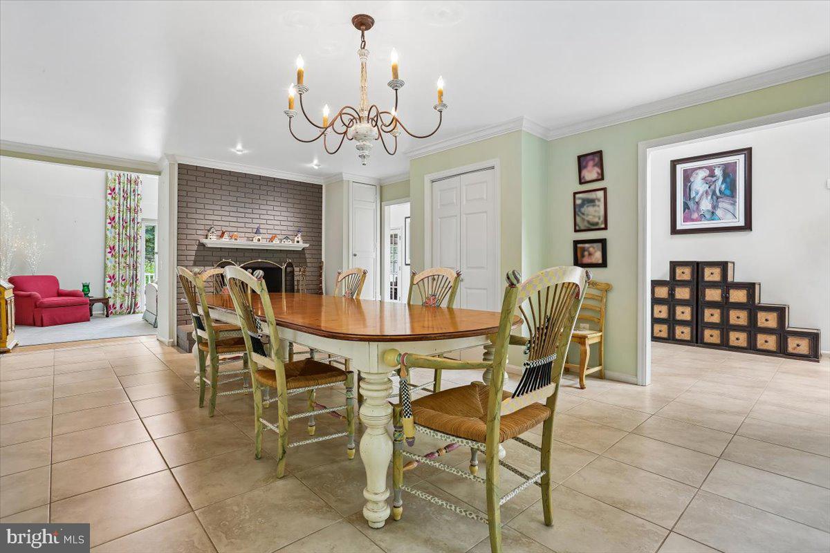 8603 Brickyard Road Potomac, MD 20854 - Photo 25 of 135 Dining Room