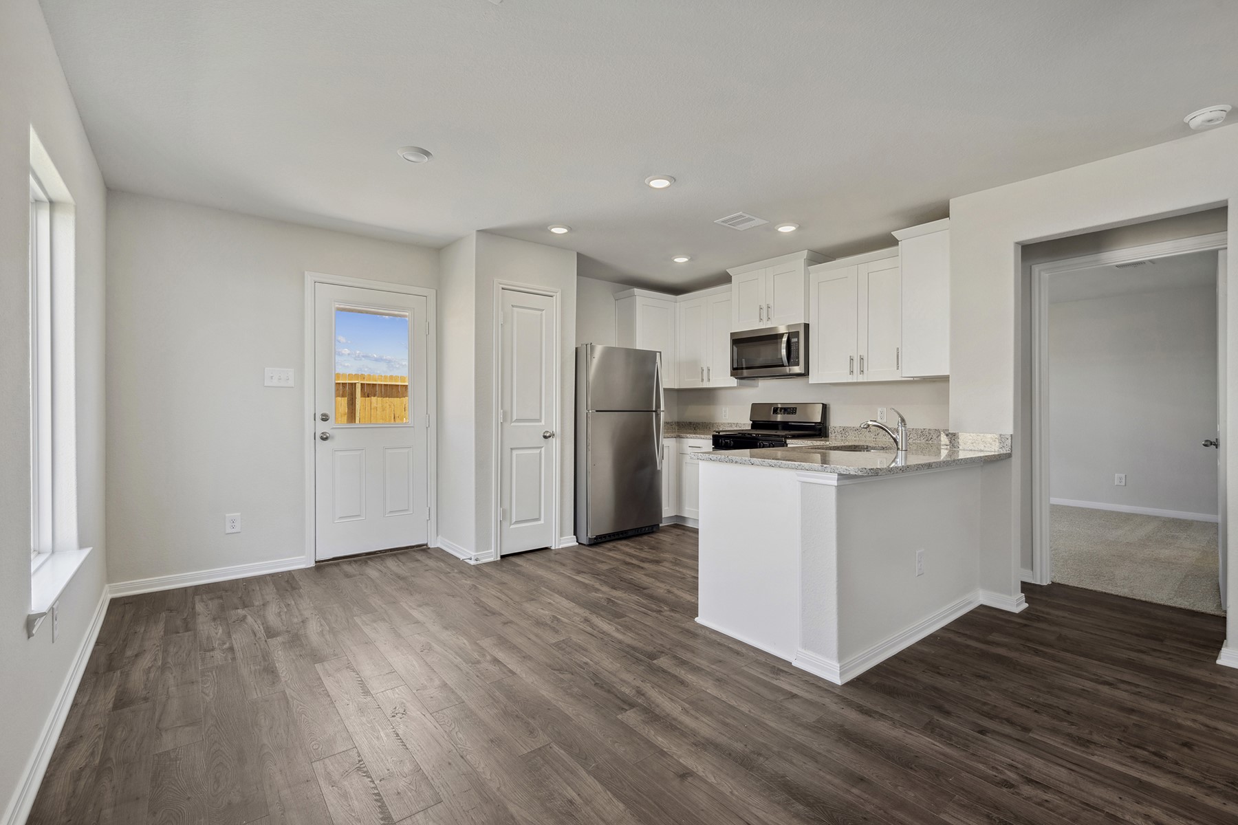 10430 Red Cardinal Drive Cleveland, TX 77328 - Photo 6 of 19