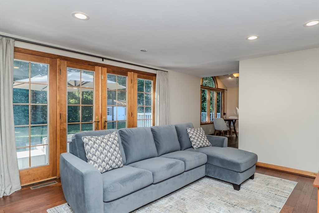 76 Burbank Road Longmeadow, MA 01106 - Photo 11 of 40 Gallery Image 11