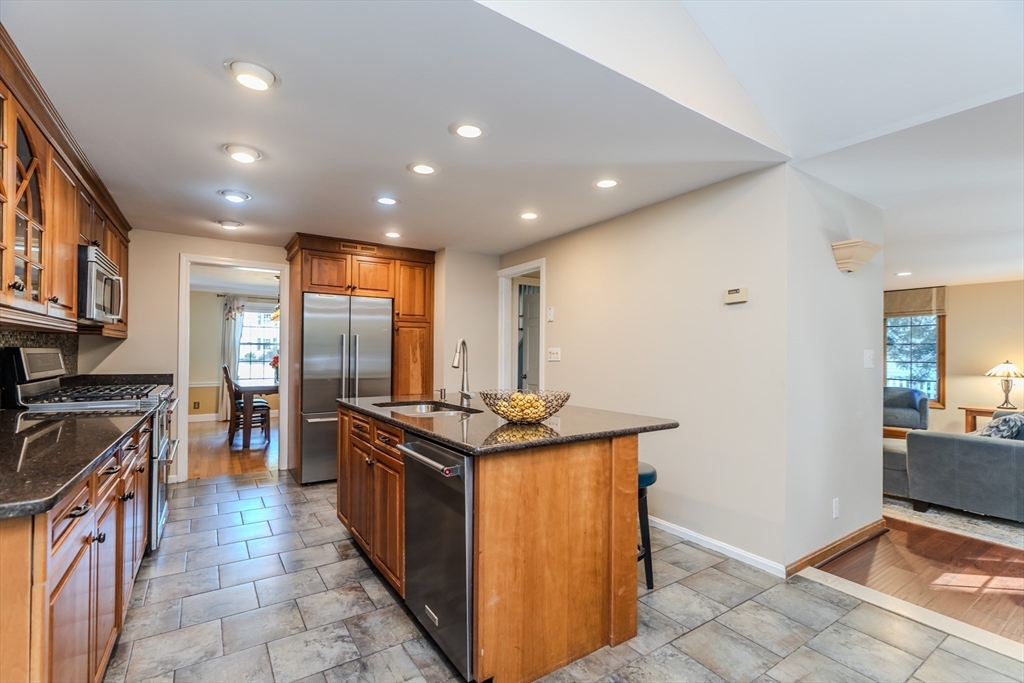 76 Burbank Road Longmeadow, MA 01106 - Photo 16 of 40 Gallery Image 16