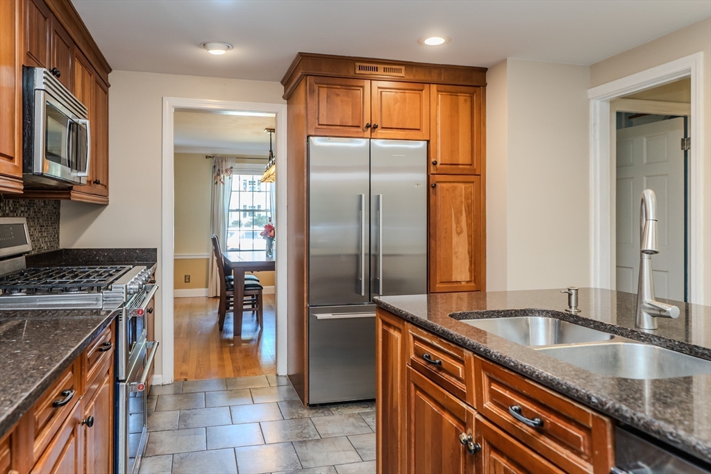 76 Burbank Road Longmeadow, MA 01106 - Photo 17 of 40 Gallery Image 17