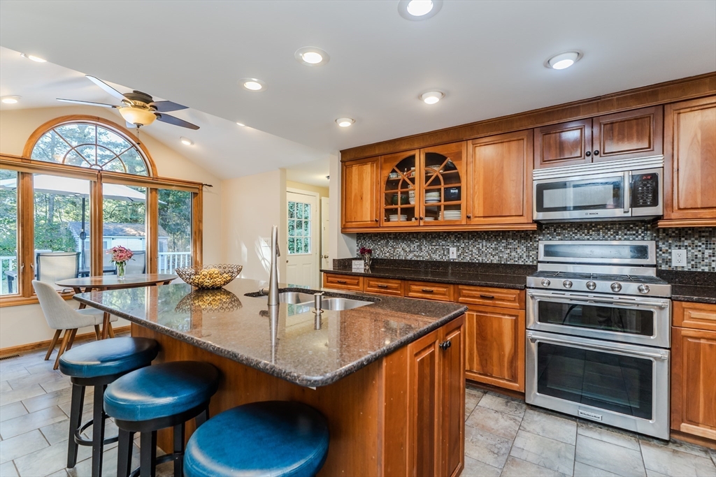 76 Burbank Road Longmeadow, MA 01106 - Photo 18 of 40 Gallery Image 18