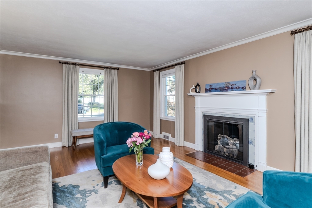 76 Burbank Road Longmeadow, MA 01106 - Photo 10 of 40 Gallery Image 10