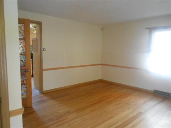 1393 Sumner Avenue Springfield, MA 01118 - Photo 3 of 12