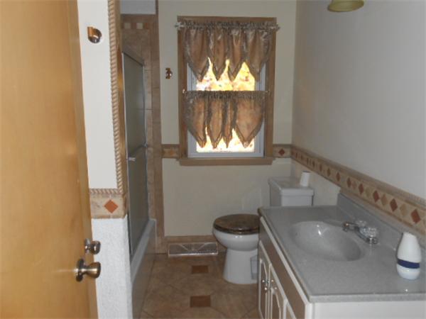 1393 Sumner Avenue Springfield, MA 01118 - Photo 5 of 12