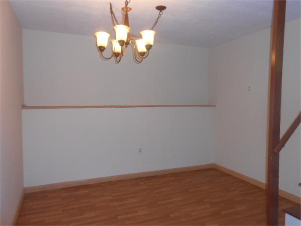 1393 Sumner Avenue Springfield, MA 01118 - Photo 9 of 12