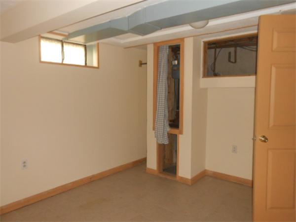 1393 Sumner Avenue Springfield, MA 01118 - Photo 10 of 12