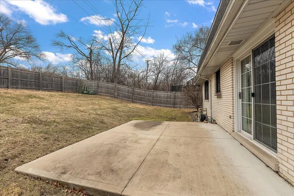 $3,500 | 7440 West Manitoba Drive, Palos Heights, IL 60463