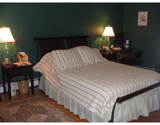 125 Franklin Road Longmeadow, MA 01106 - Photo 6 of 10 a bedroom with a bed and a window