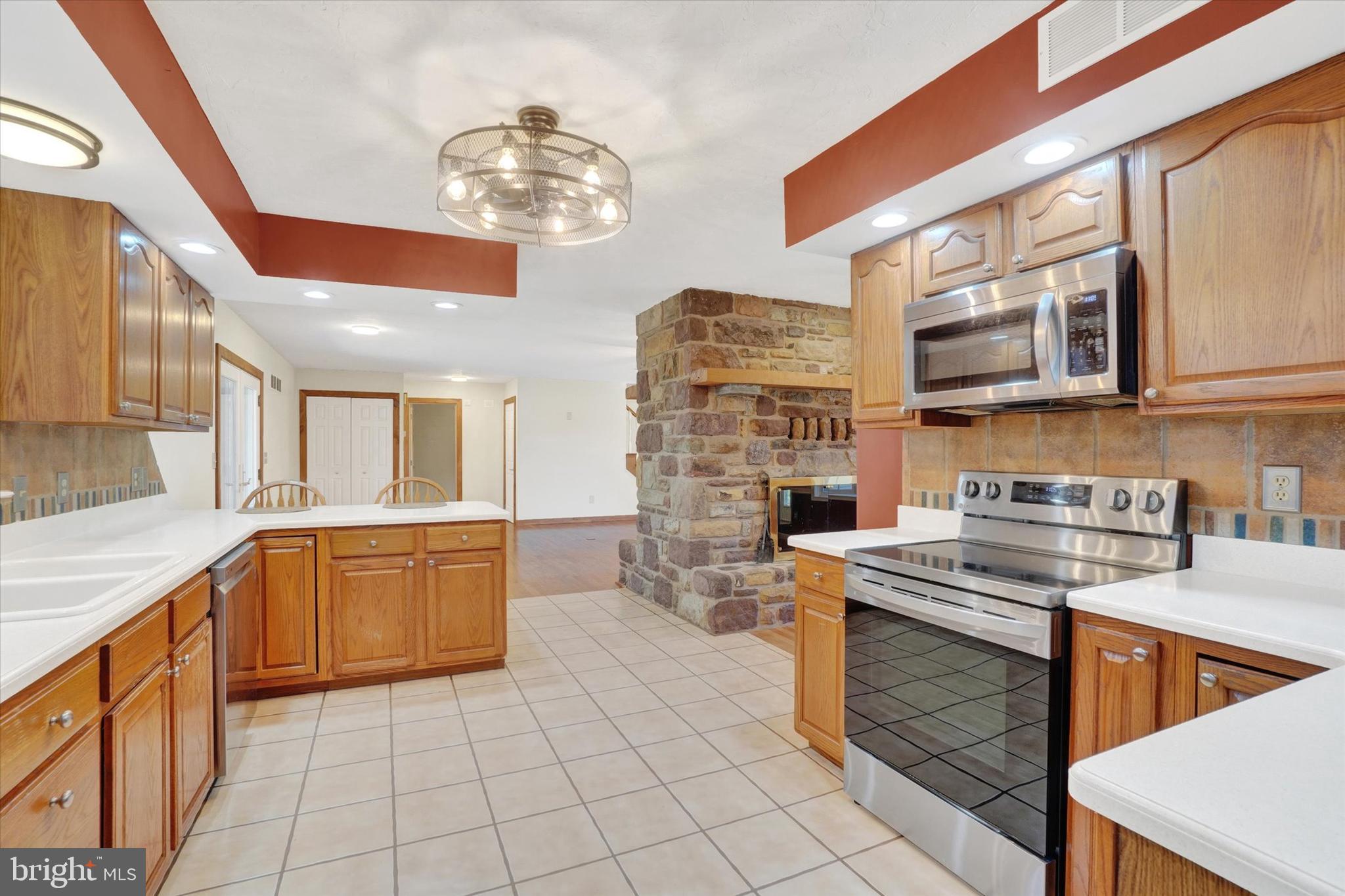 1240 Green Ridge Road East Berlin, PA 17316 - Photo 14 of 49 What great meals you can create together in this..