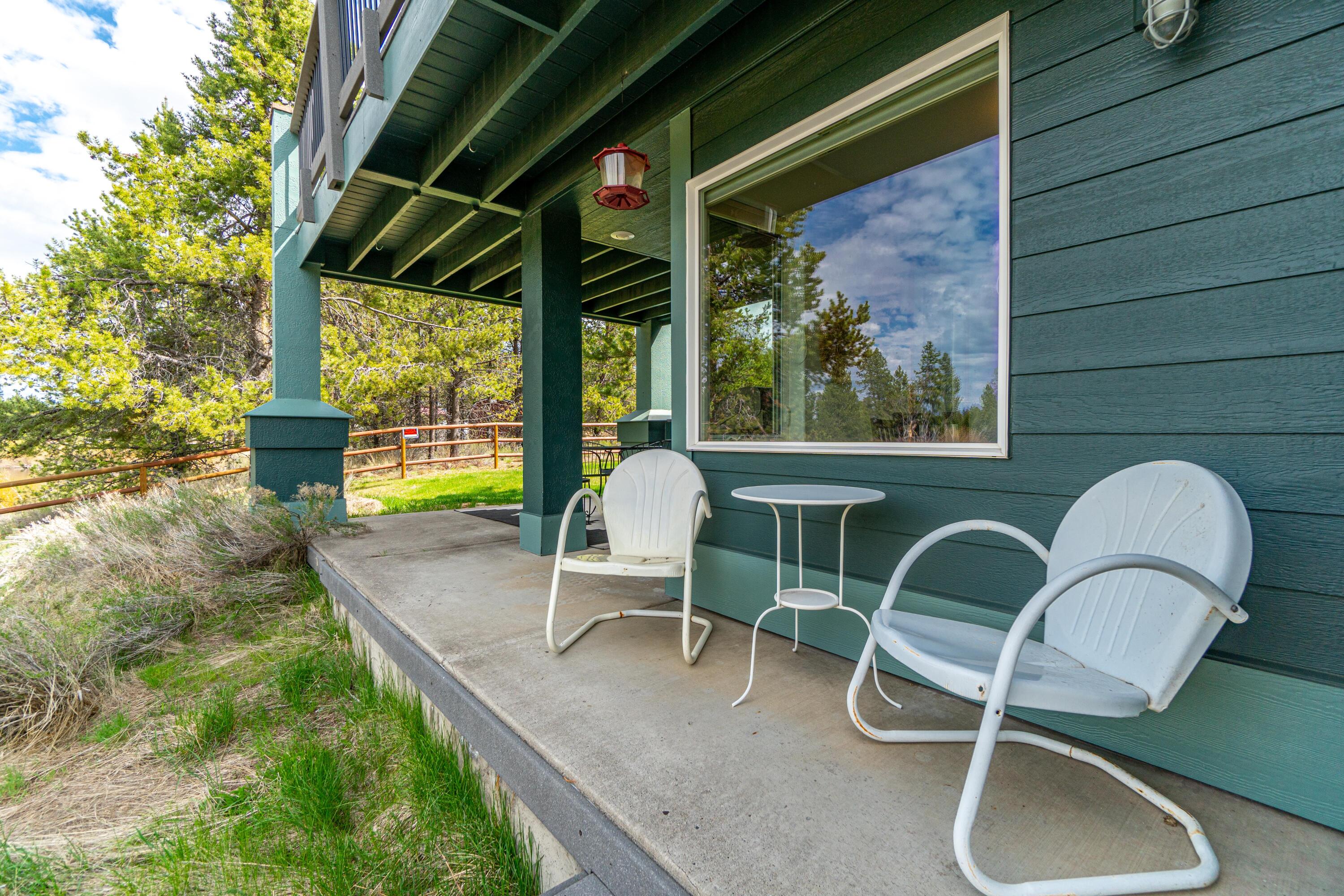 54761 Huntington Road Bend, OR 97707 - Photo 44 of 64 RileyVisualsa-24