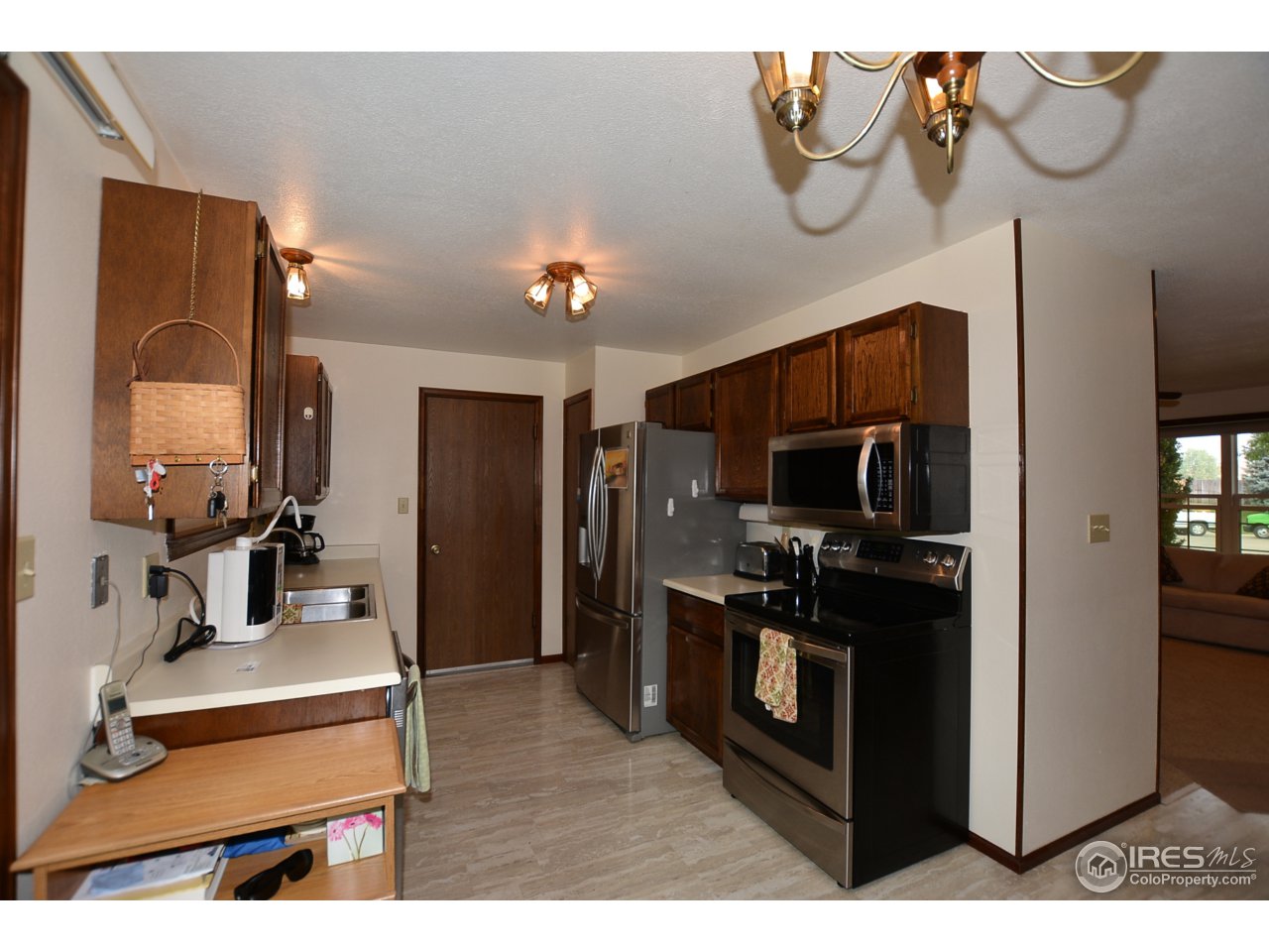 2209 Antelope Road Fort Collins, CO 80525 - Photo 10 of 40 Gallery Image 10