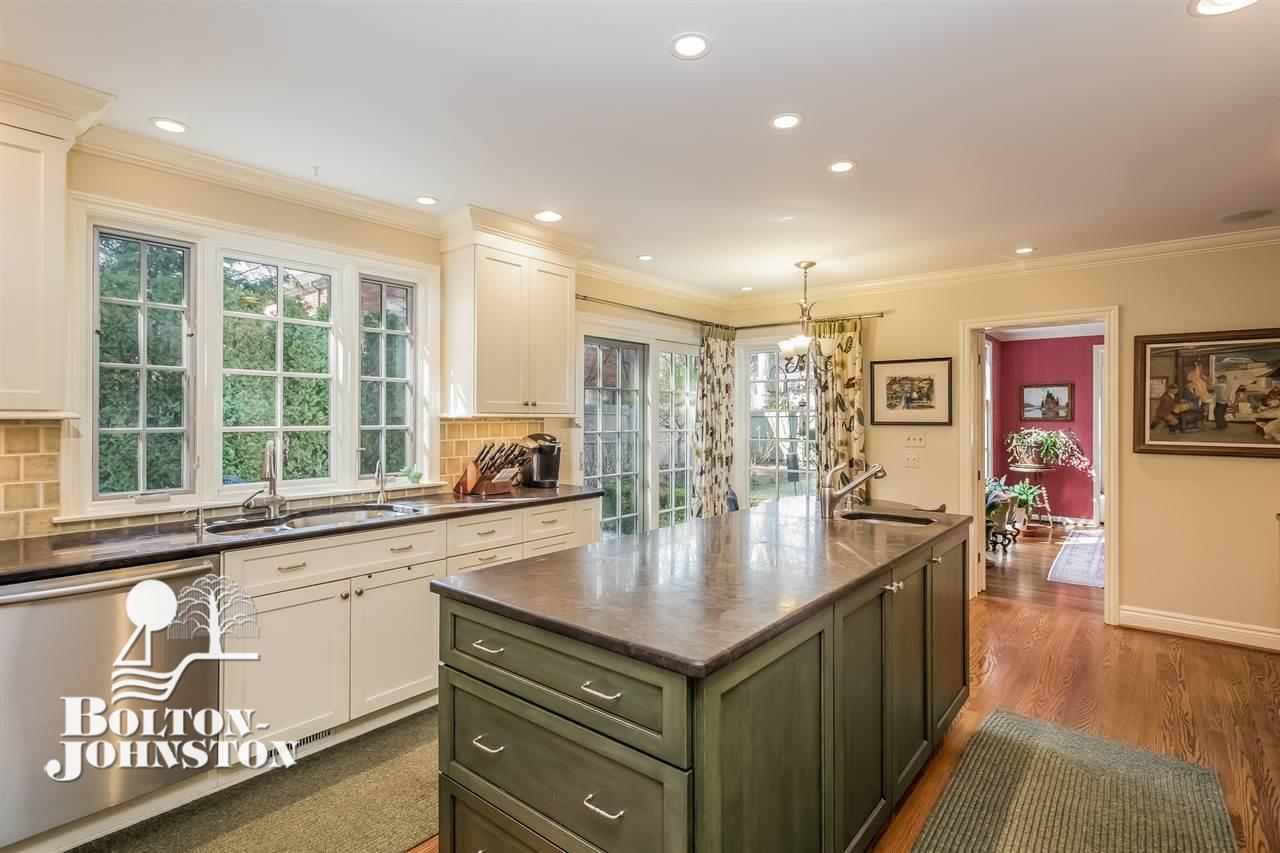 155 Vendome Road Grosse Pointe Farms, MI 48236 - Photo 17 of 67 Gallery Image 17