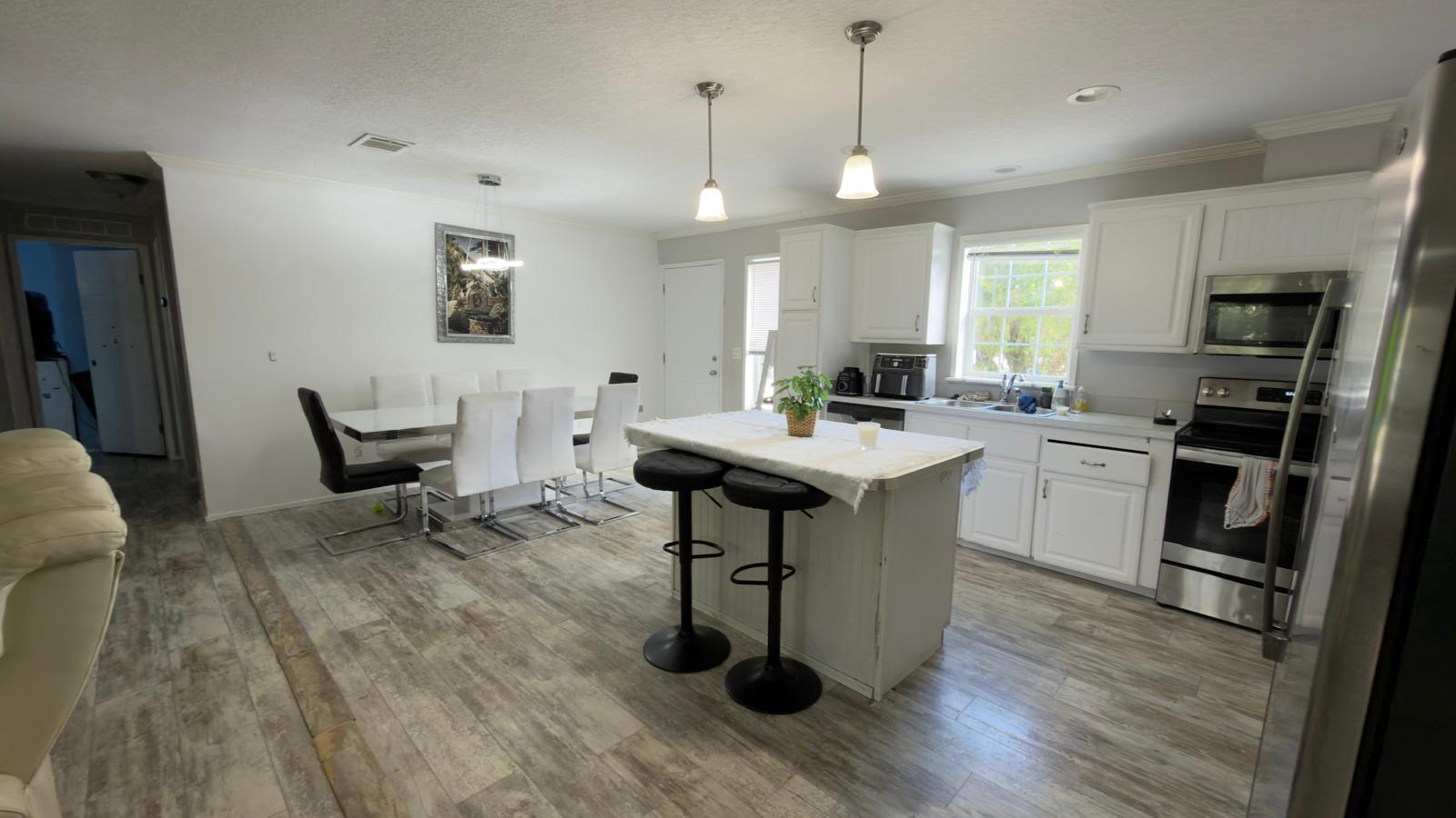 1401 Southwest 65th Way Boca Raton, FL 33428 - Photo 4 of 21 IMG_8944