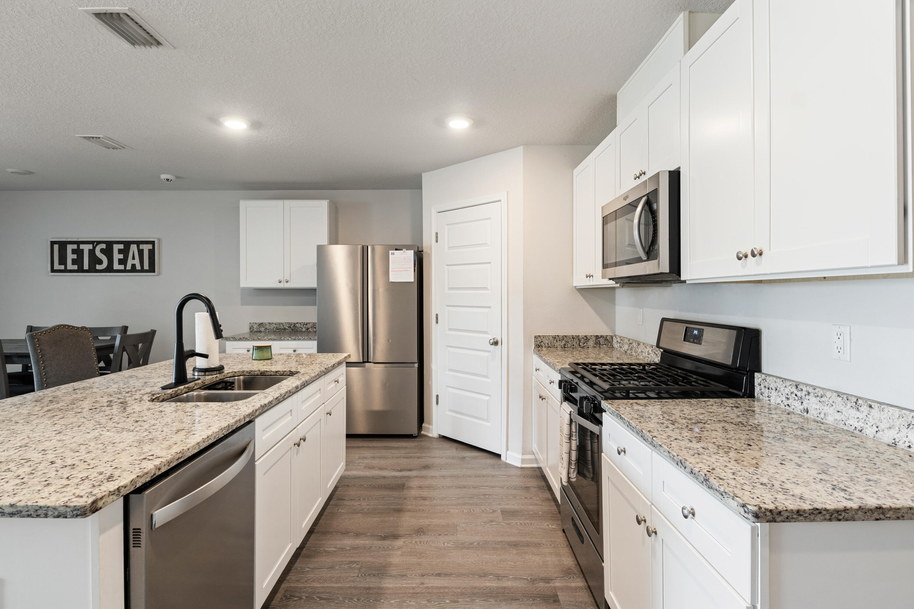 4661 Honor Guard Way Crestview, FL 32539 - Photo 6 of 22 4661 Honor Guard Way-8