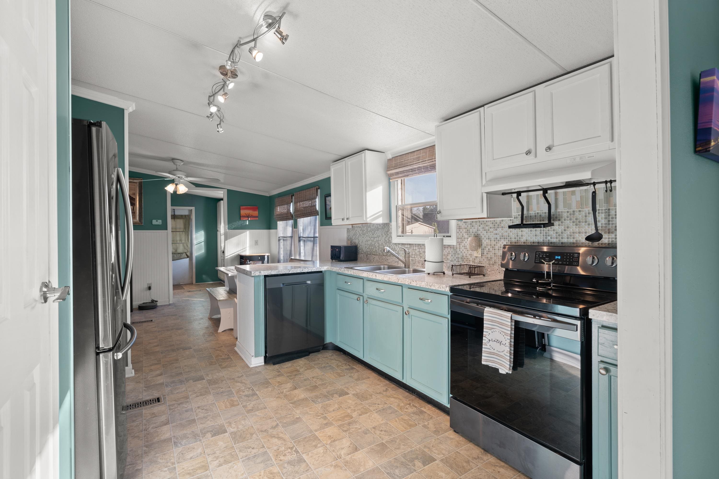 2632 Dows Road Loris, SC 29569 - Photo 7 of 40 Gallery Image 7