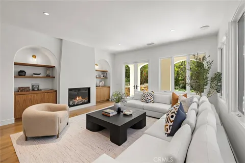 $6,995,000 | 15 Seabluff, Newport Beach, CA 92660