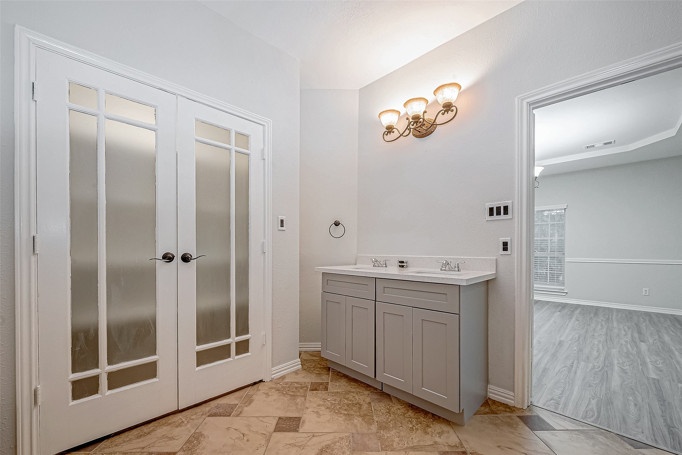10327 Sablebrook Lane Houston, TX 77095 - Photo 18 of 48 master bathroom
