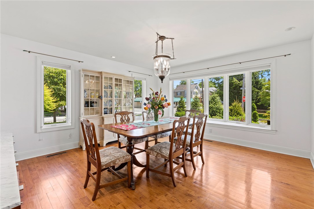 26 Bevelin Road Providence, RI 02906 - Photo 17 of 37