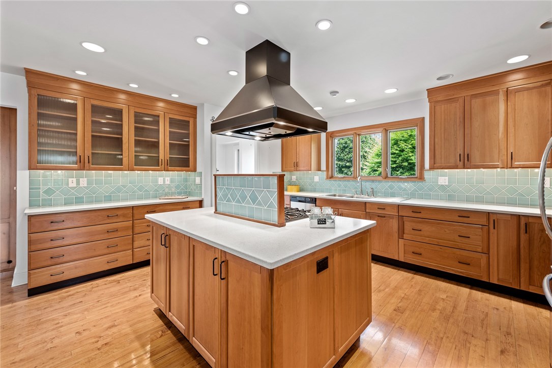 26 Bevelin Road Providence, RI 02906 - Photo 20 of 37