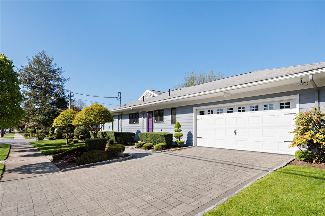 26 Bevelin Road Providence, RI 02906 - Photo 5 of 37
