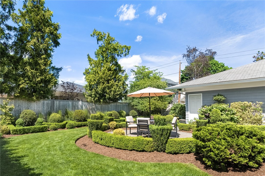 26 Bevelin Road Providence, RI 02906 - Photo 10 of 37