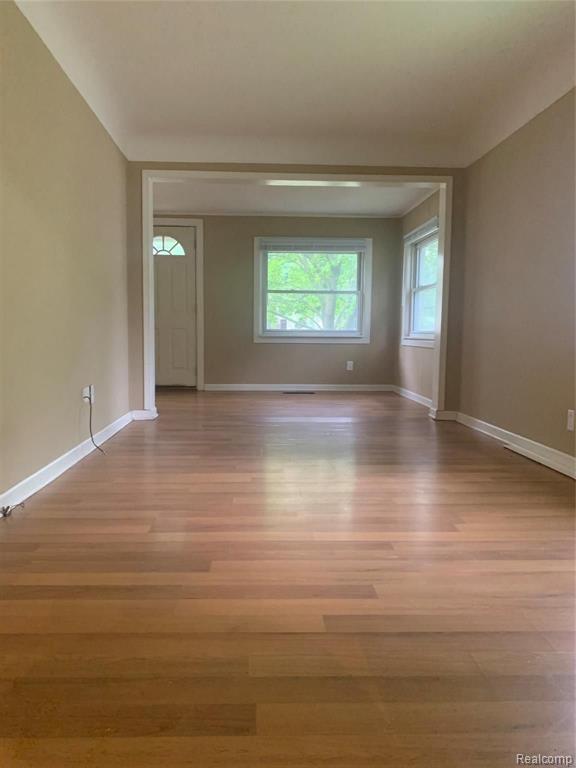 18530 Fox Redford, MI 48240 - Photo 6 of 15