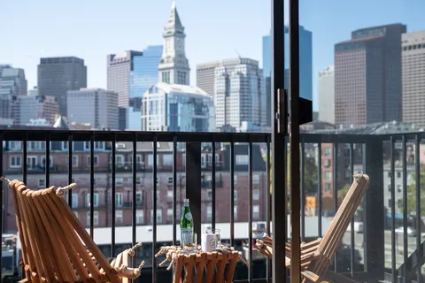$2,595,000 | 28 Atlantic Avenue, Unit 532, Boston, MA 02110
