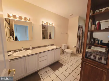 $374,500 | 1600 Arch Street, Unit 1905, Philadelphia, PA 19103