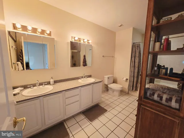 $374,500 | 1600 Arch Street, Unit 1905, Philadelphia, PA 19103