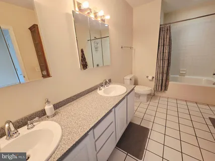 $374,500 | 1600 Arch Street, Unit 1905, Philadelphia, PA 19103