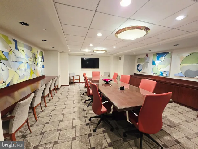 $374,500 | 1600 Arch Street, Unit 1905, Philadelphia, PA 19103