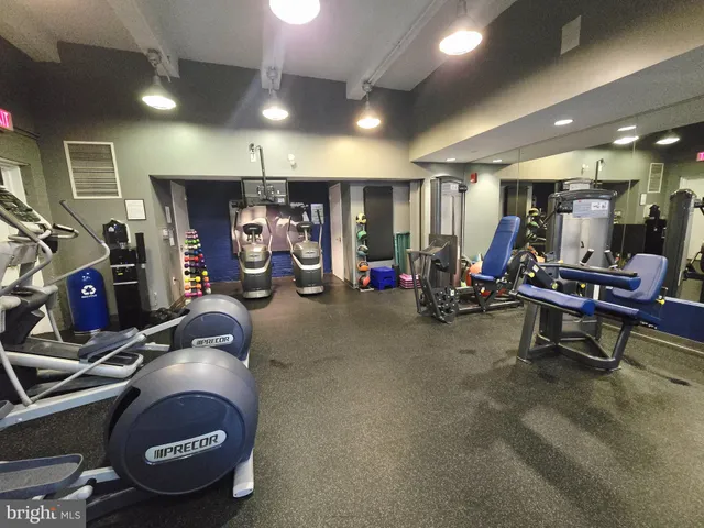 $374,500 | 1600 Arch Street, Unit 1905, Philadelphia, PA 19103