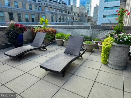 $374,500 | 1600 Arch Street, Unit 1905, Philadelphia, PA 19103