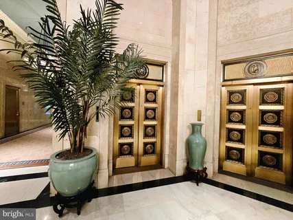 a view of walk in closet