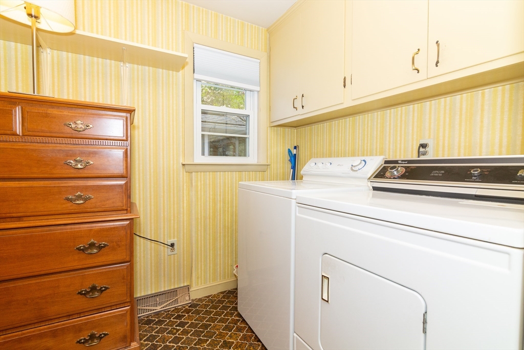 40 Dunster Road Framingham, MA 01702 - Photo 28 of 38
