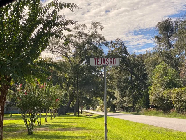 $109,900 | 2653 County Road 348, Brazoria, TX 77422