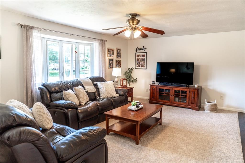 938 Harper Road Crescent, PA 15046 - Photo 6 of 37 Gallery Image 6