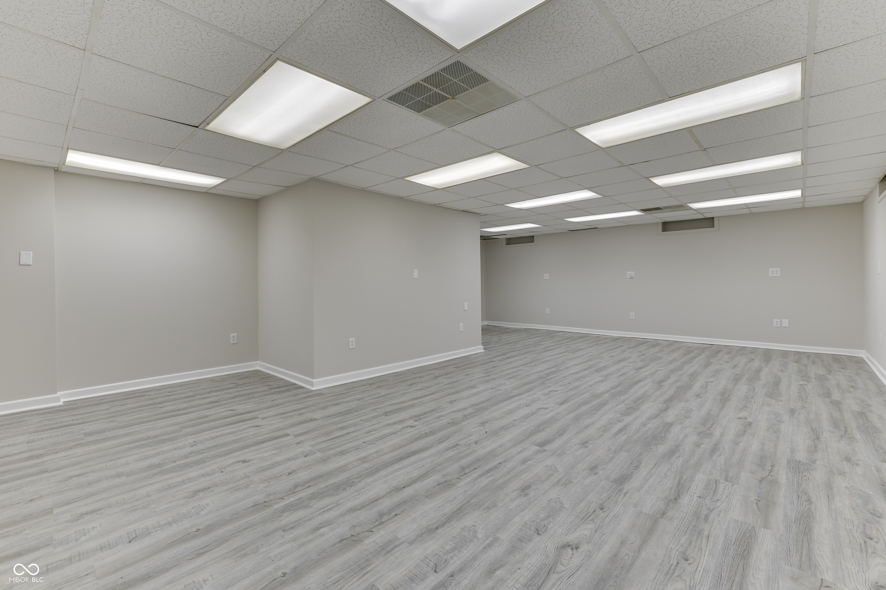8603 Bluff Road Indianapolis, IN 46217 - Photo 53 of 123 Gallery Image 53